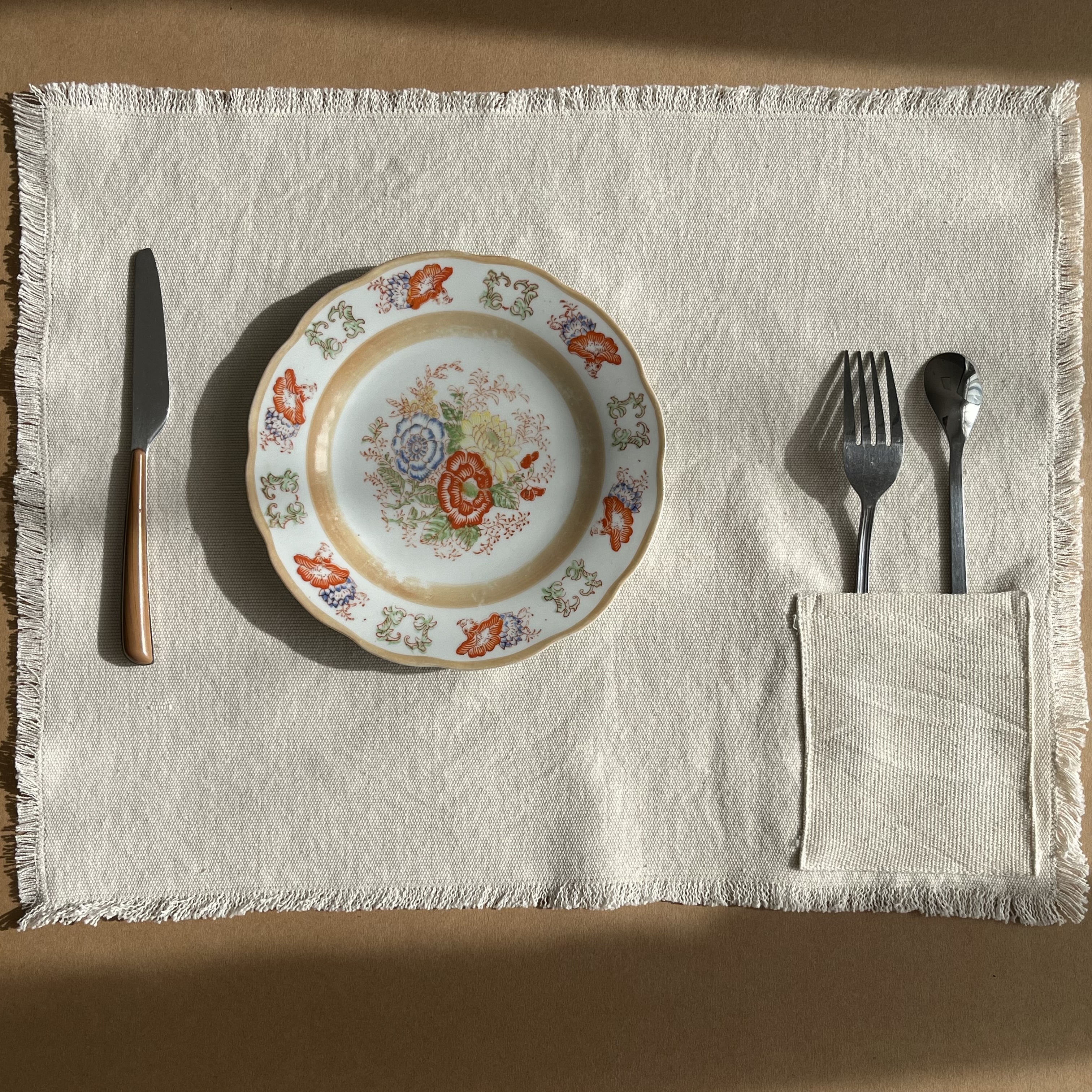 زیربشقابی طرح مینیمال جیب دار پنبه ناز